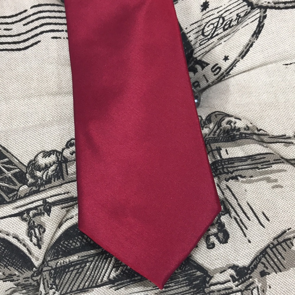💥 MICHAEL KORS Silk Solid Burgundy Neat Tie - Picture 3 of 7